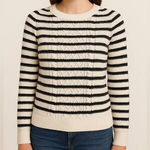 GAP Size S White and Black Striped Crewneck Crew Neck Cableknit Sweater